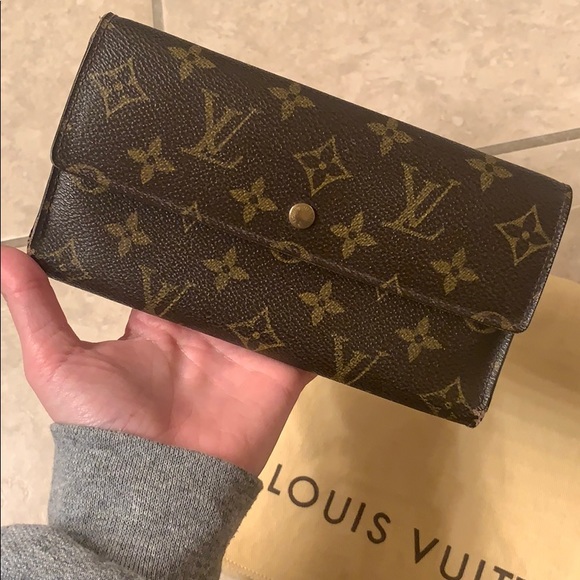 Louis Vuitton wallet - Picture 2 of 8
